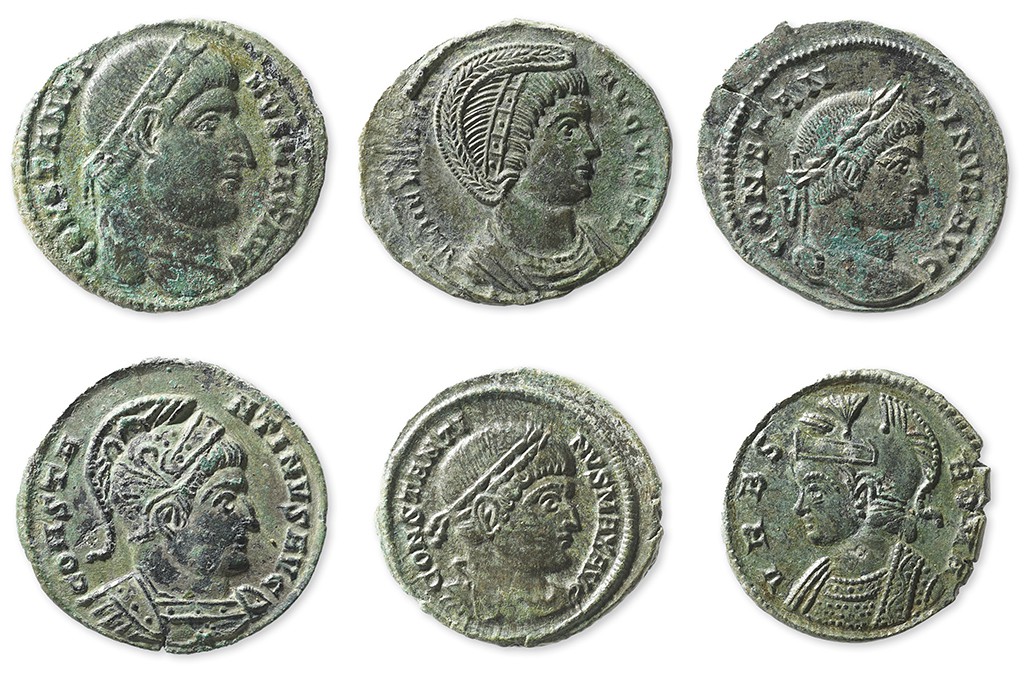 Les monnaies ont toutes été frappées sous le règne de Constantin le Grand (306–337 apr. J.-C.). Photo © ITMS, Rahel C. Ackermann